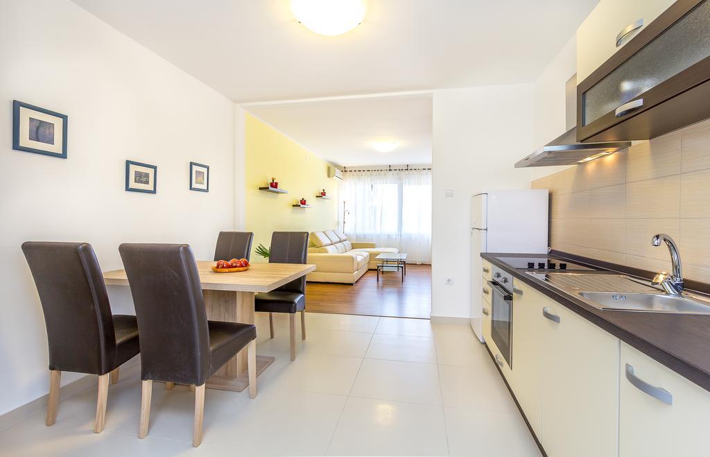 Penthouse Castropola Apartment Екстериор снимка